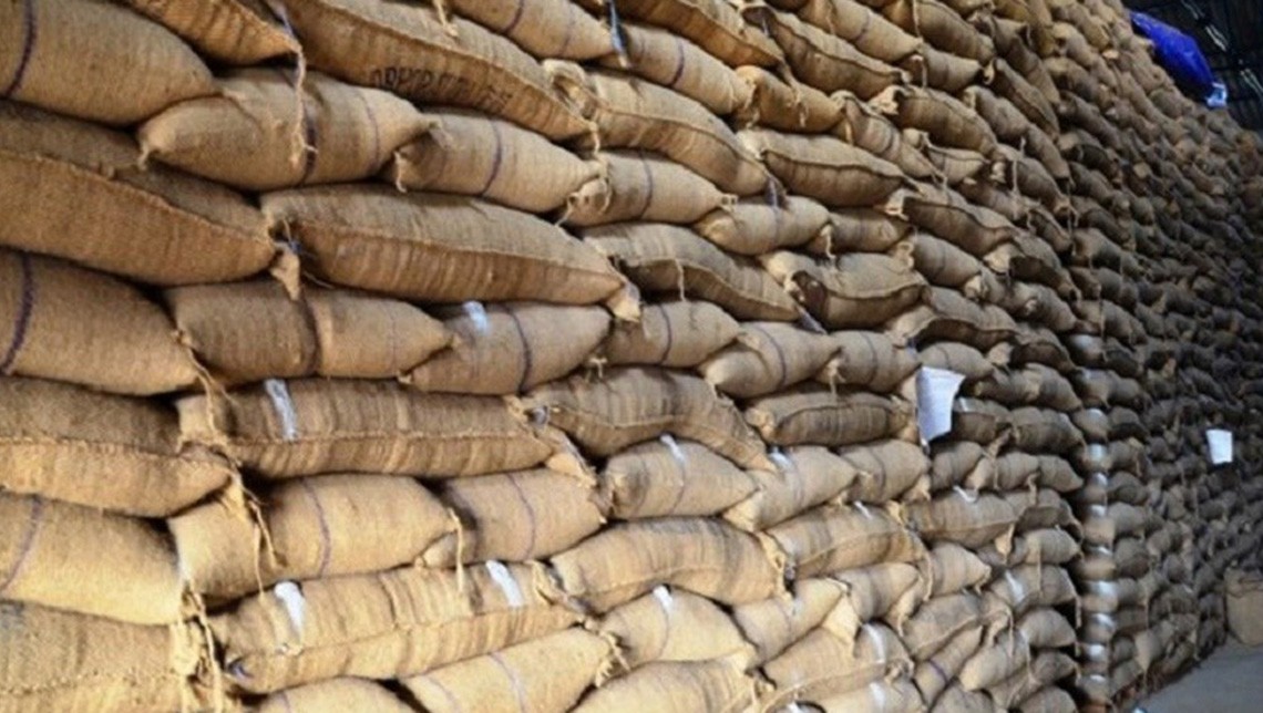 मार्तडीमा दुई सय क्विन्टल चामल ढुवानी