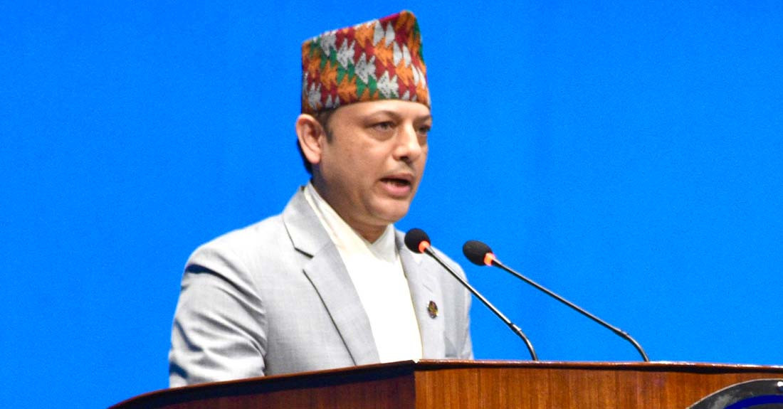 विदेशबाट फर्किएकालाई लक्षित गरी ‘रिटर्नी उद्यमशीलता कार्यक्रम’ सञ्चालनको तयारी छः श्रममन्त्री अर्याल