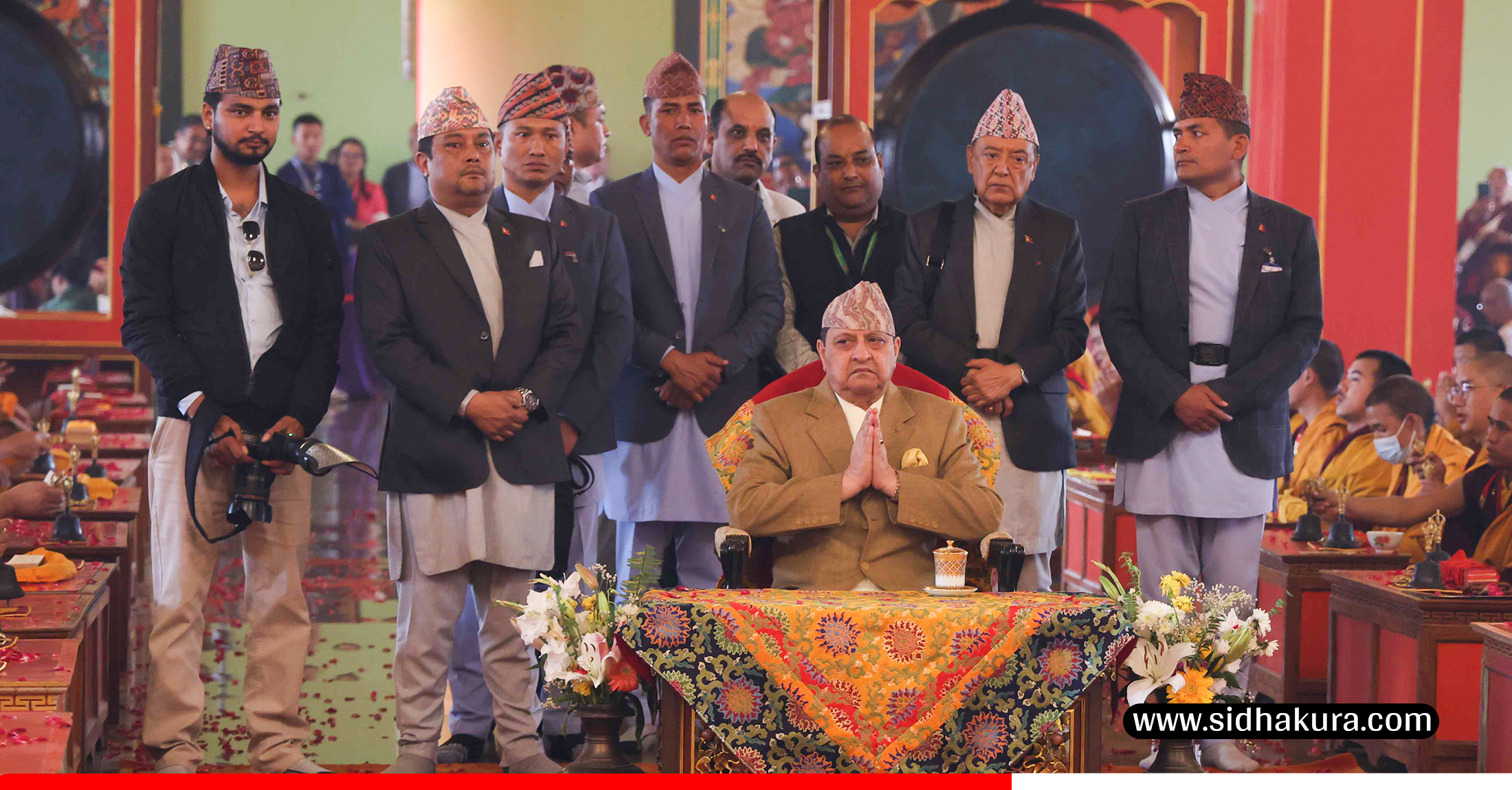 पूर्वराजा ज्ञानेन्द्र शाह लुम्बिनीमा (तस्विररु)