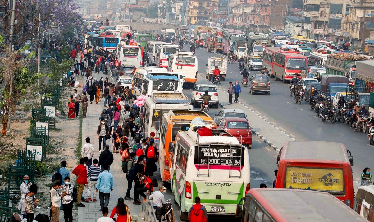 छतमा यात्रु बोक्नेलाई २० हजारसम्म जरिवाना