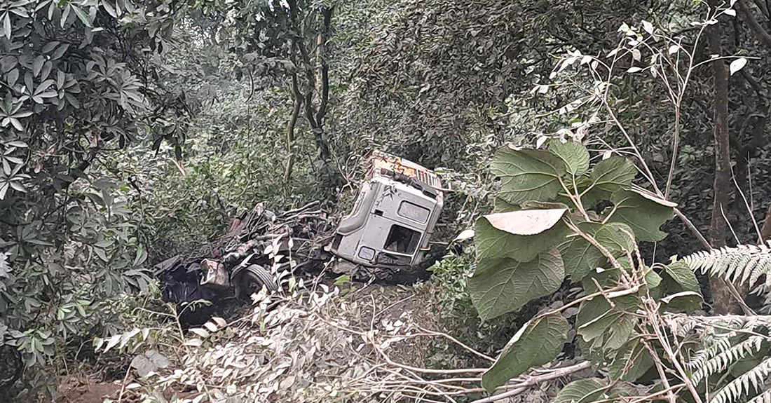 धादिङमा ग्यासको बुलेट दुर्घटना : चालक र सहचालक सम्पर्कविहिन, सतर्कता अपनाउन आग्रह