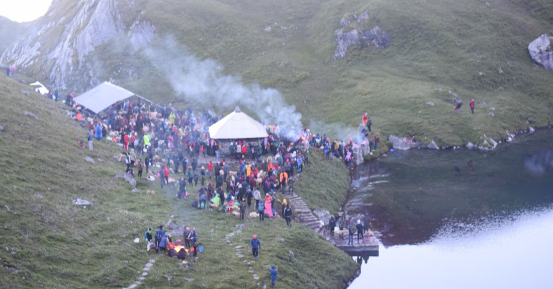 जनै पूर्णिमा : गोसाइँकुण्डमा भक्तजनको घुइँचो