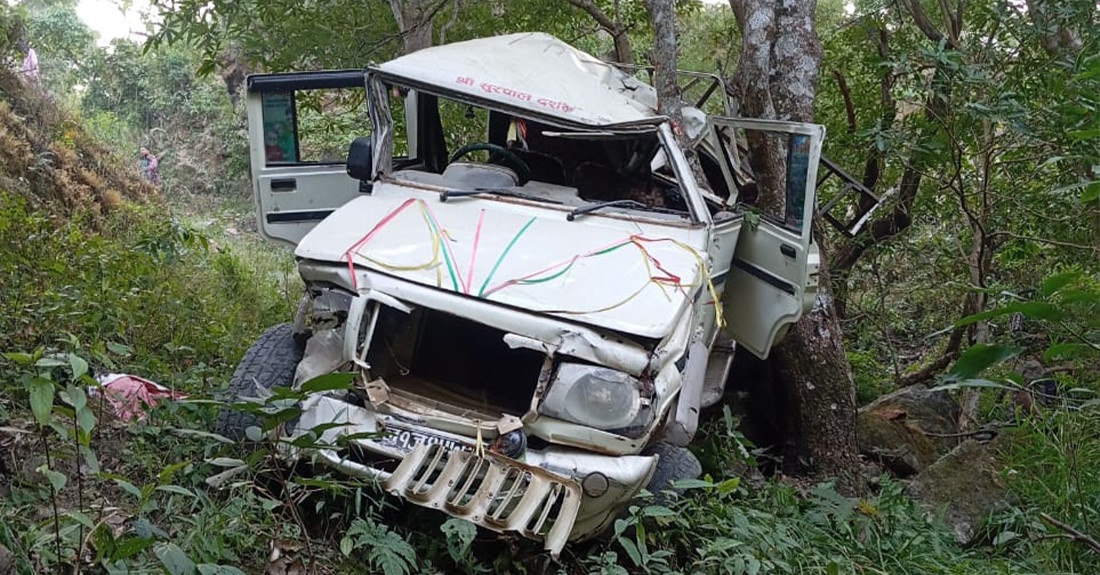 डडेल्धुरामा जीप दुर्घटना, दुईको मृत्यु, सात घाइते