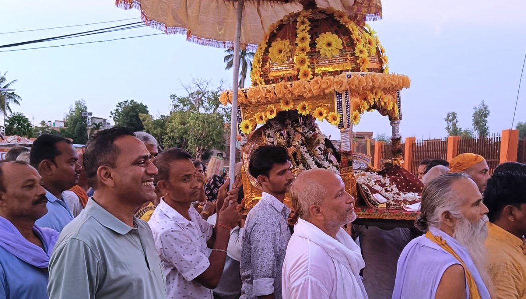 सामूहिक भक्तिगान गर्दै मिथिलामा झुला पर्व मनाइयो