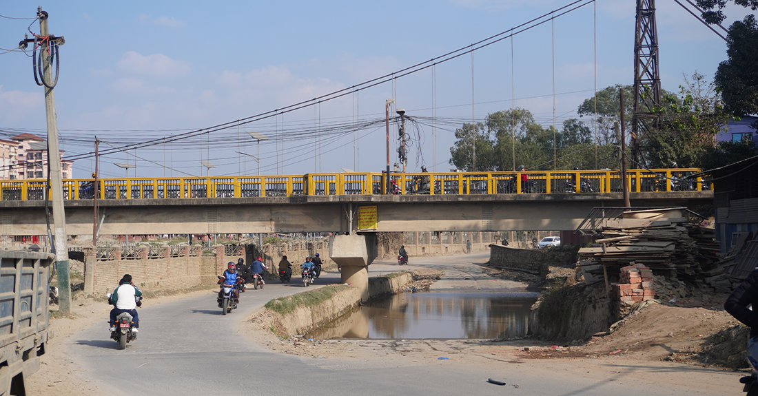 हिउँदमा पनि हटेन बाग्मती करिडोरको कालो पुलमुनि पानी जम्ने समस्या