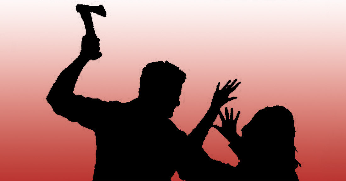 कोदालो प्रहारबाट दुई कर्मचारीसहित तीन गम्भीर घाइते