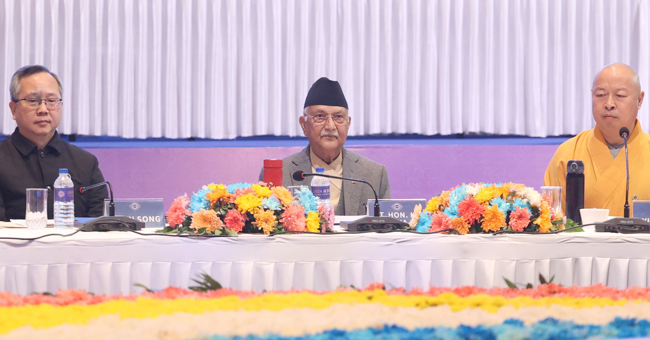 नेपाल र चीनबीचका सम्बन्धमा बौद्ध धर्म चम्किलो धागो बनेर रहेको छ :  प्रधानमन्त्री