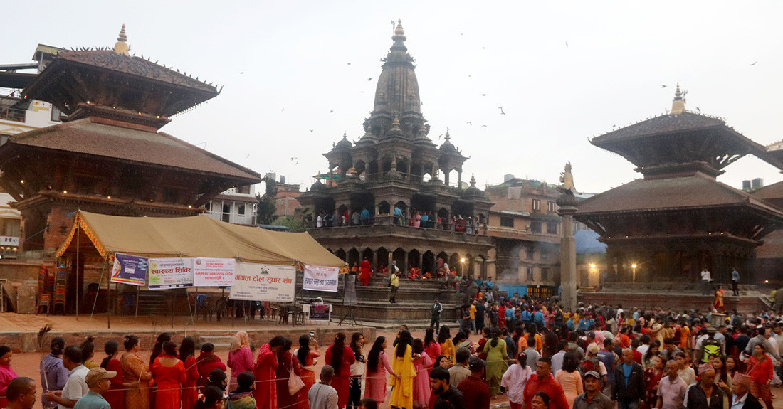 पाटनस्थित कृष्ण मन्दिरमा दर्शनार्थीको घुइँचो