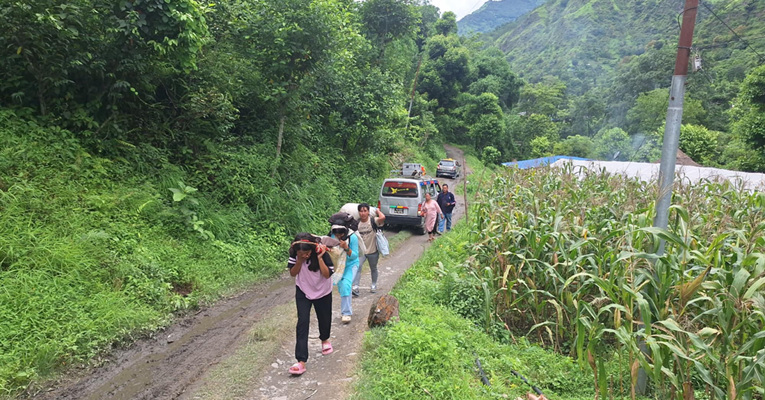 बेनी–दरबाङ सडक आठ दिनदेखि अवरुद्ध