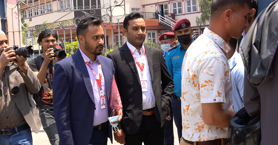 बयानका लागि सर्वोच्चमा सिधाकुराका प्रकाशक र सम्पादक