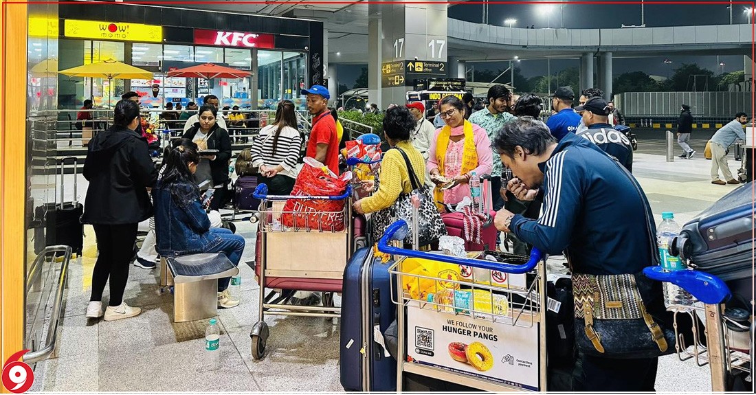 इजरायलबाट १८ नेपाली भारत आइपुगे, घरसम्म पुर्याउन यातायातको व्यवस्था (तस्बिर)