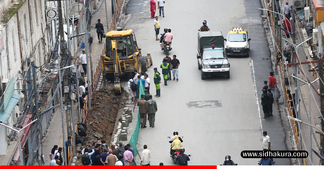 महानगरले पुनः सुरु गर्यो न्यूरोडमा फुटपाथ विस्तारको कार्य