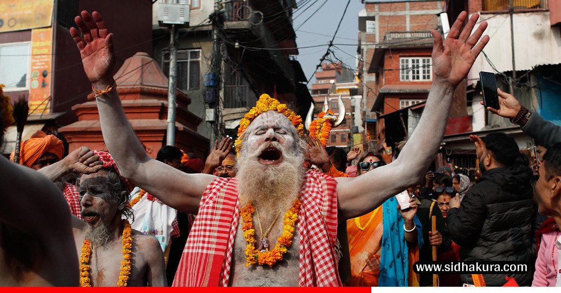माहाशिवरात्रिका लागि पशुपति आउन थाले नागा बाबाहरु (तस्विरहरु)