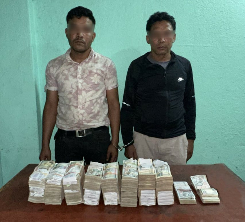 स्रोत नखुलेको ७२ लाख रुपैयाँ नगदसहित काठमाडौंबाट २ जना पक्राउ