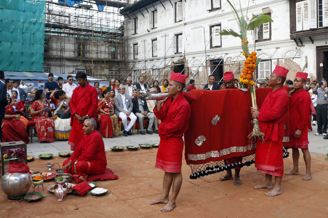 आज दशैंको सातौँदिनः घरघरमा फूलपाती भित्र्याइँदै