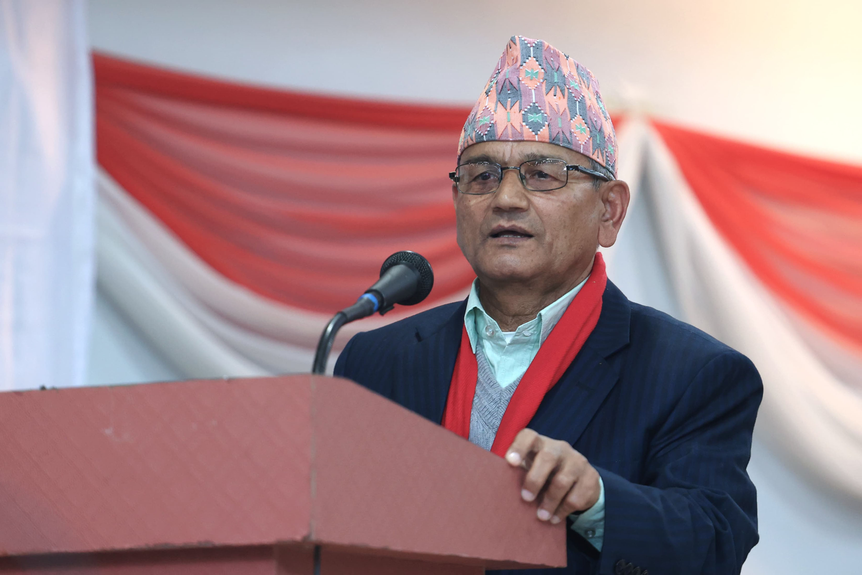 एमाले पार्टी छाड्ने र निष्क्रिय हुने प्रवृत्ति बढ्योः एमाले उपाध्यक्ष ज्ञवाली