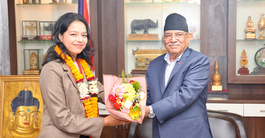 पाराओलम्पिकमा कास्य पदक विजेता पलेशालाई प्रचण्डद्वारा सम्मान