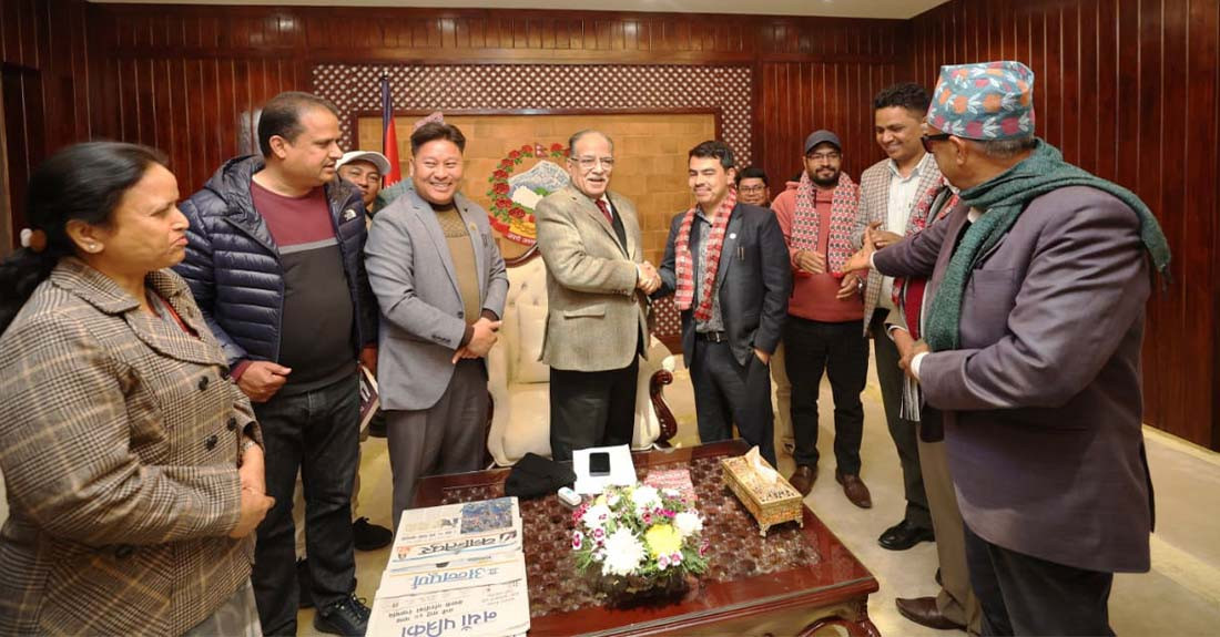 परिवर्तनकारी एकै ठाउँमा गोलबन्द हुने बेला आएको छ : प्रधानमन्त्री दाहाल