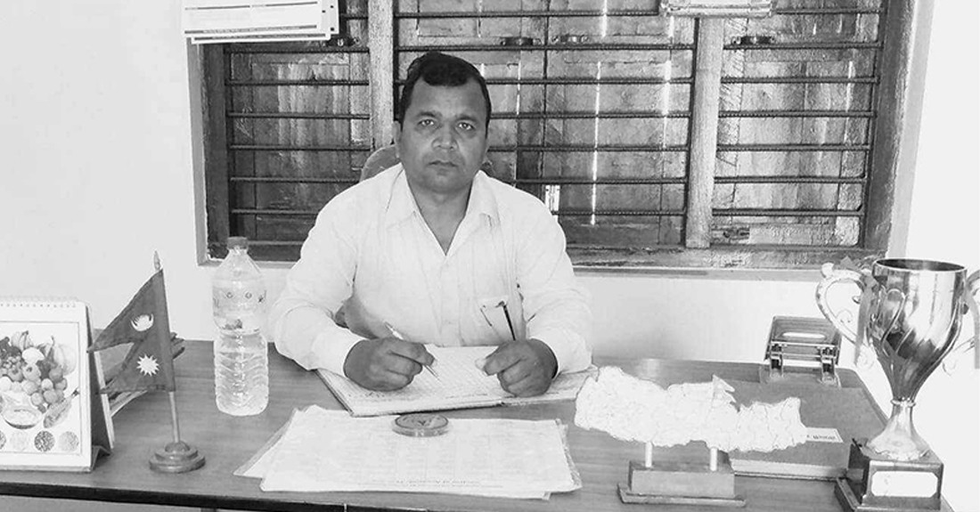 विद्यालयमै झुण्डिएको अवस्थामा मृत फेला परे प्रधानाध्यापक