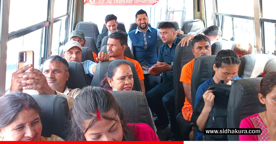 सार्वजनिक बसमा सवार रविलाई यात्रुको प्रश्न, ‘यो स्टण्ट किन् ?’