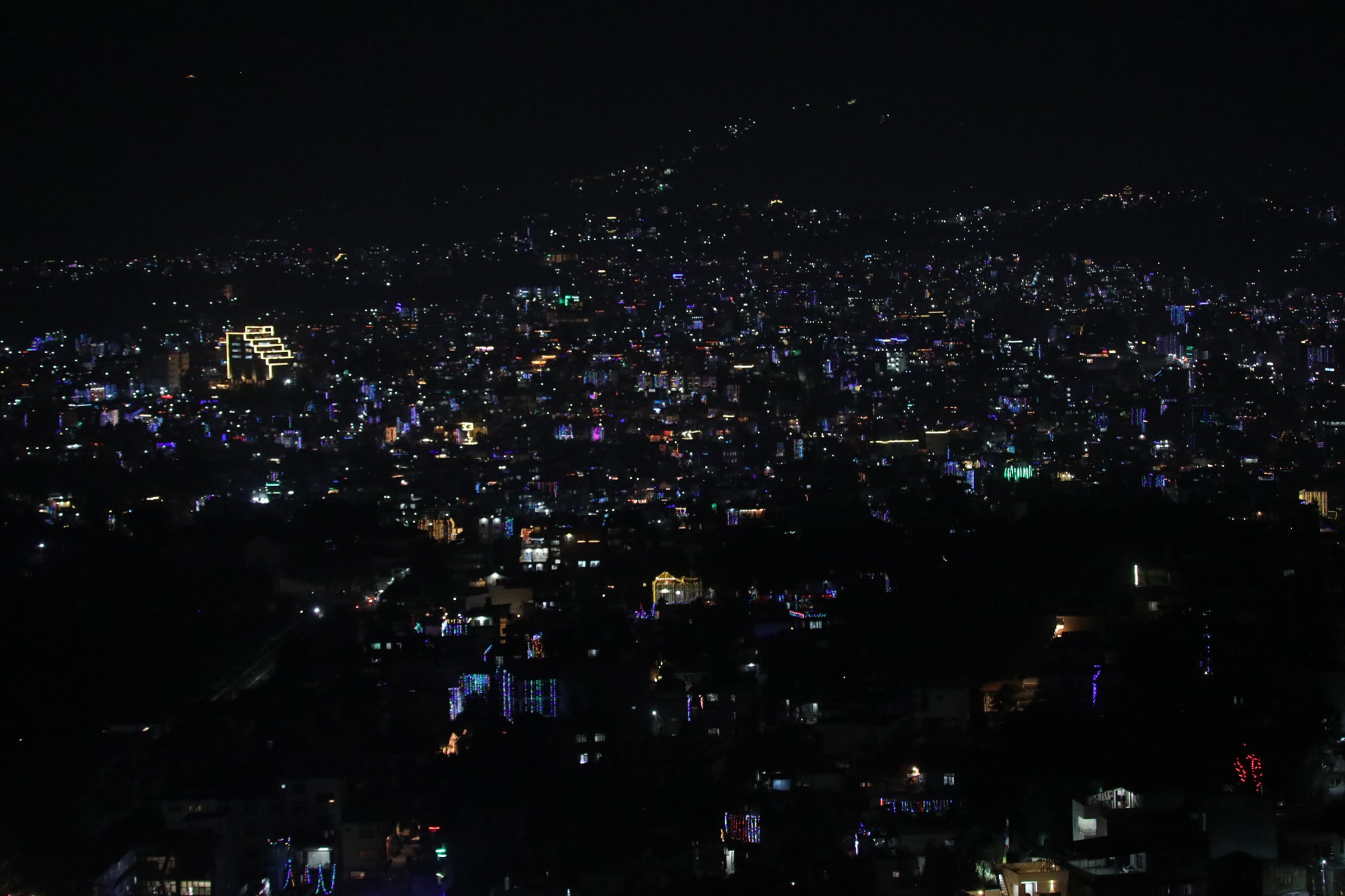 तिहारमा झिलिमिलिले सजिएको काठमाडौं
