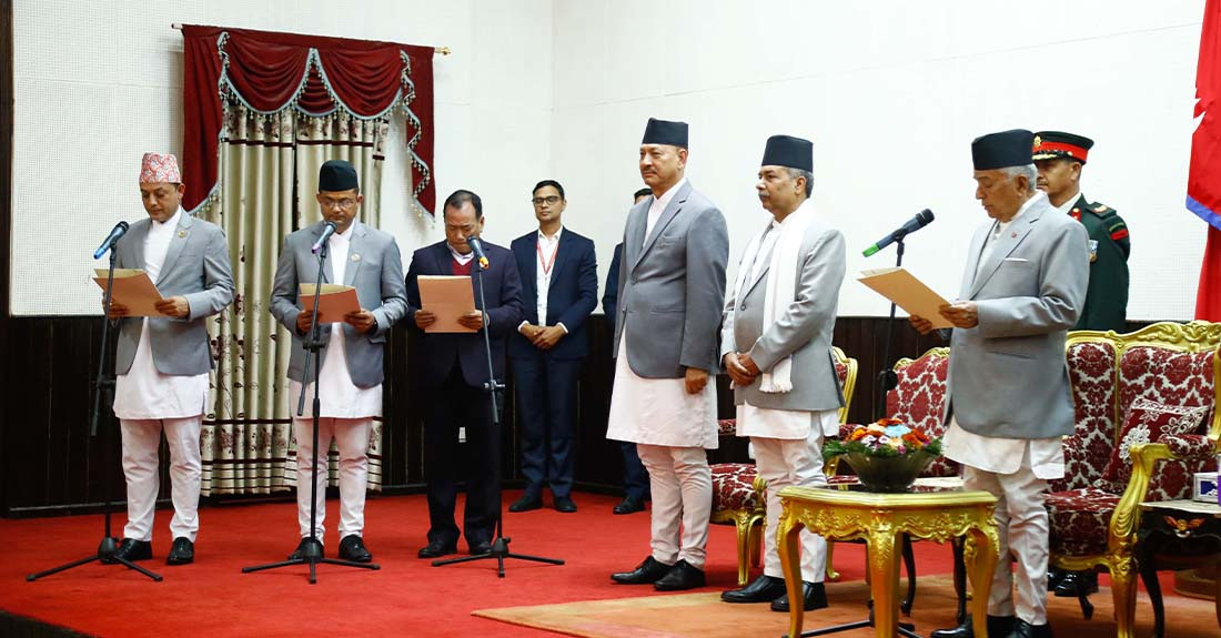 नवनियुक्त ३ विनाविभागीय मन्त्रीले लिए सपथ