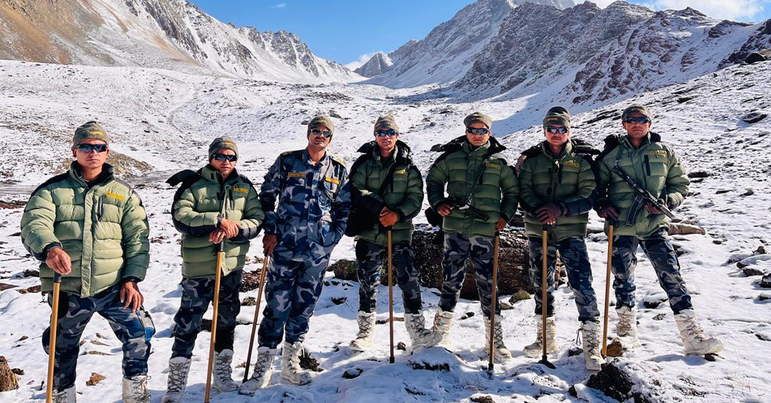 कोरोना महामारीपछि नेपाली सुरक्षाकर्मीको टोली पहिलोपटक उरै नाकाकाे निरीक्षणमा