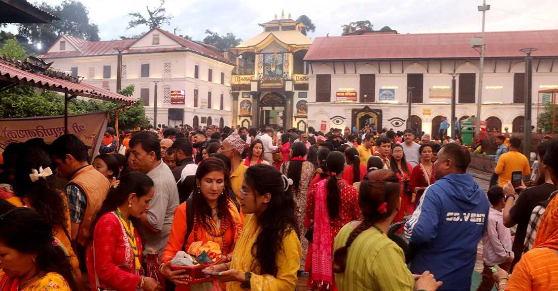 साउनको दोस्रो सोमबार पशुपतिमा भक्तजनको घुइँचो