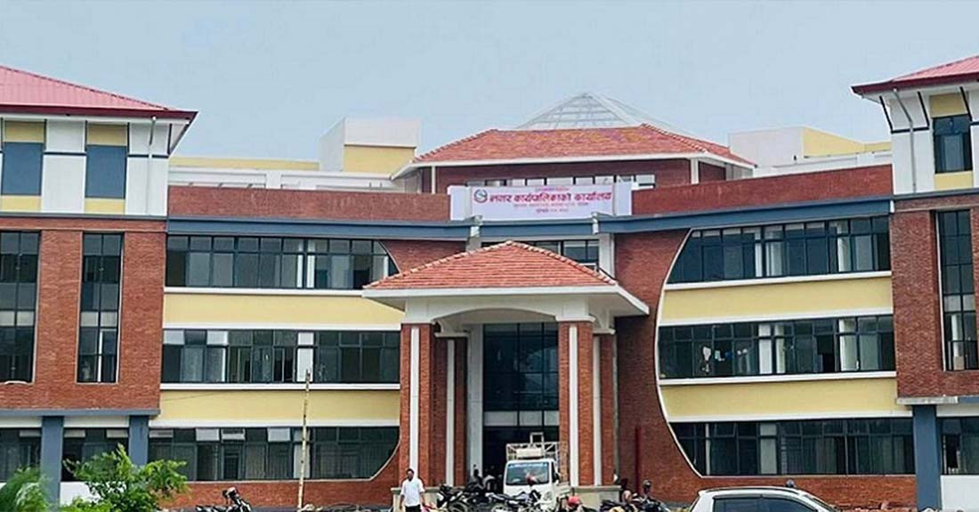 छोराछोरीलाई सामुदायिक विद्यालयमा पढाउनुपर्ने नगरपालिकाको नीति