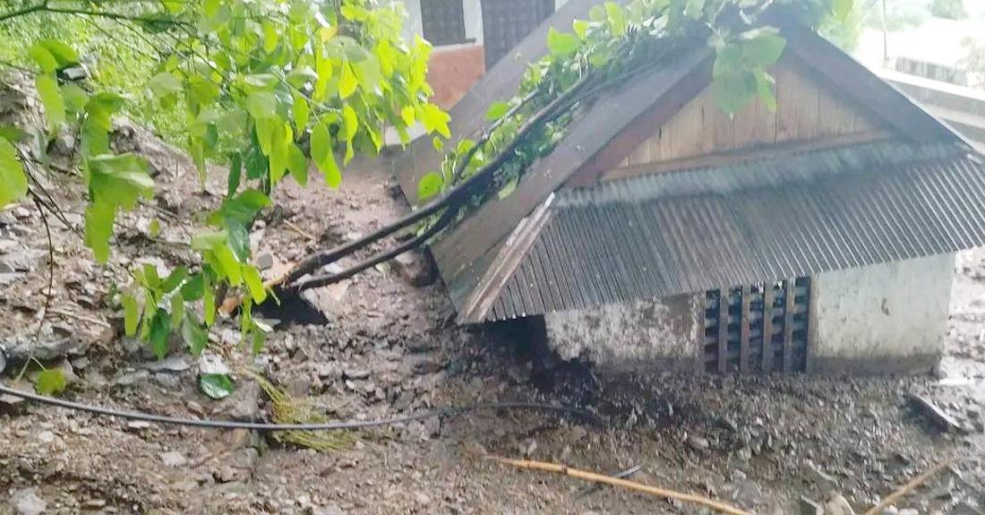 ताप्लेजुङमा बाढी पहिरोबाट दर्जनौँ परिवार विस्थापित