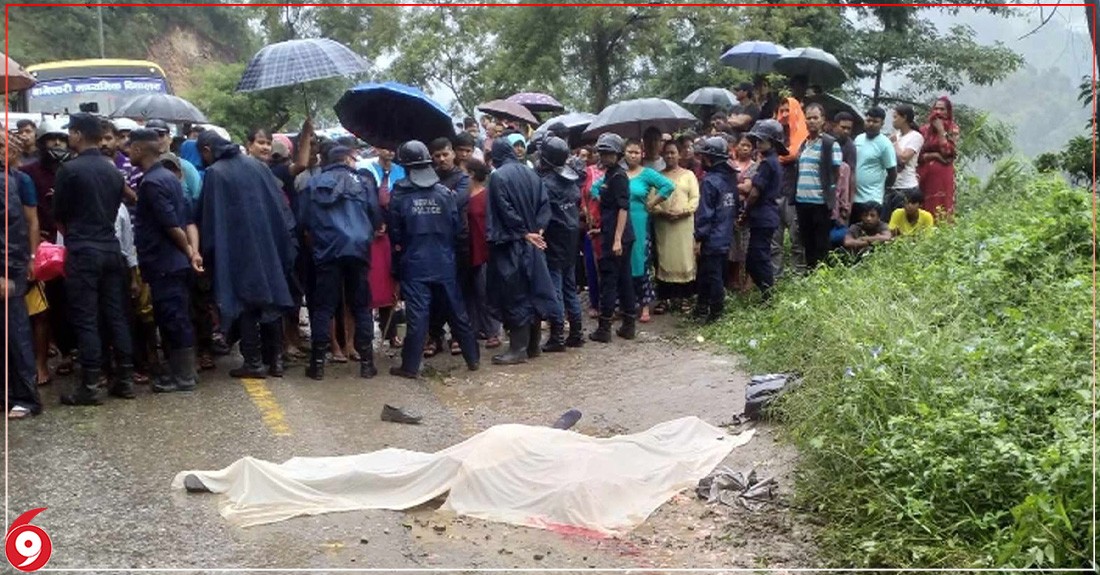धादिङमा ट्रकको ठक्करबाट २ बालकको मृत्यु