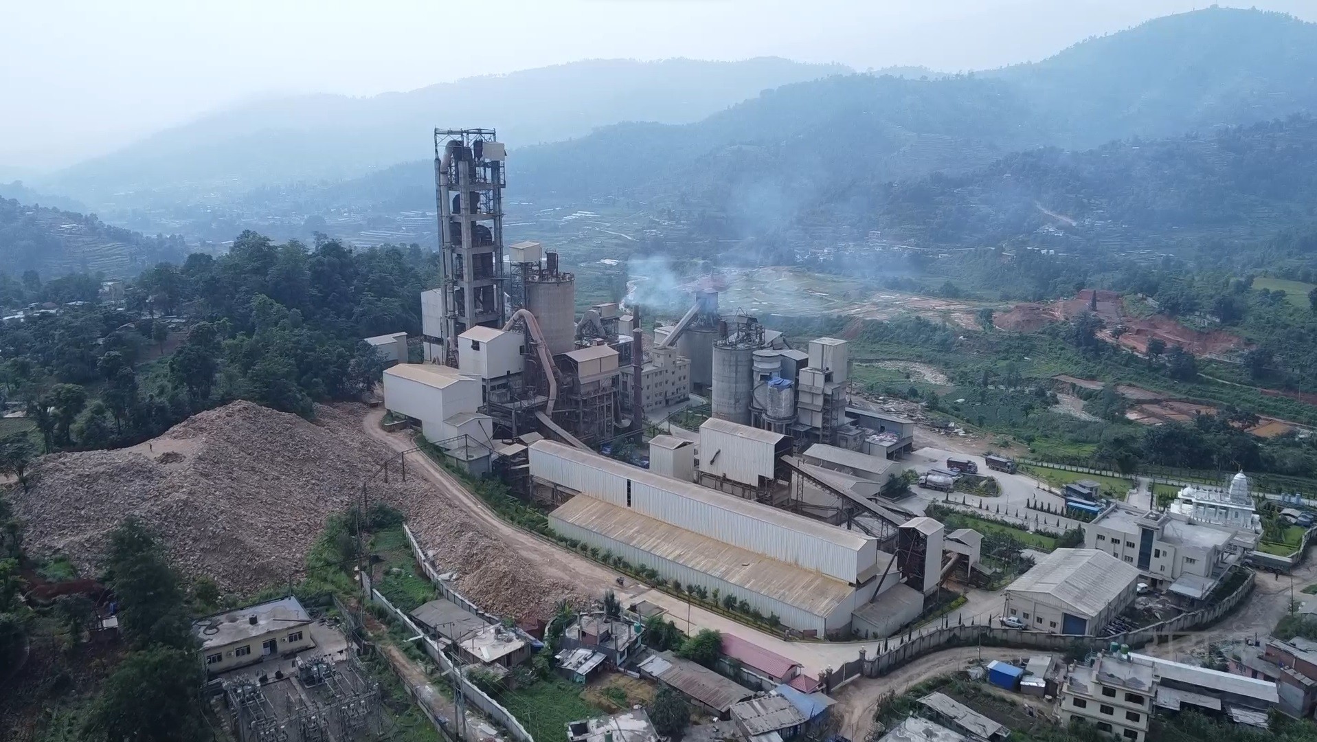 युनाईटेड सिमेन्ट उद्योगको प्रदुषणले धादिङका स्थानीयलाई सास्ती