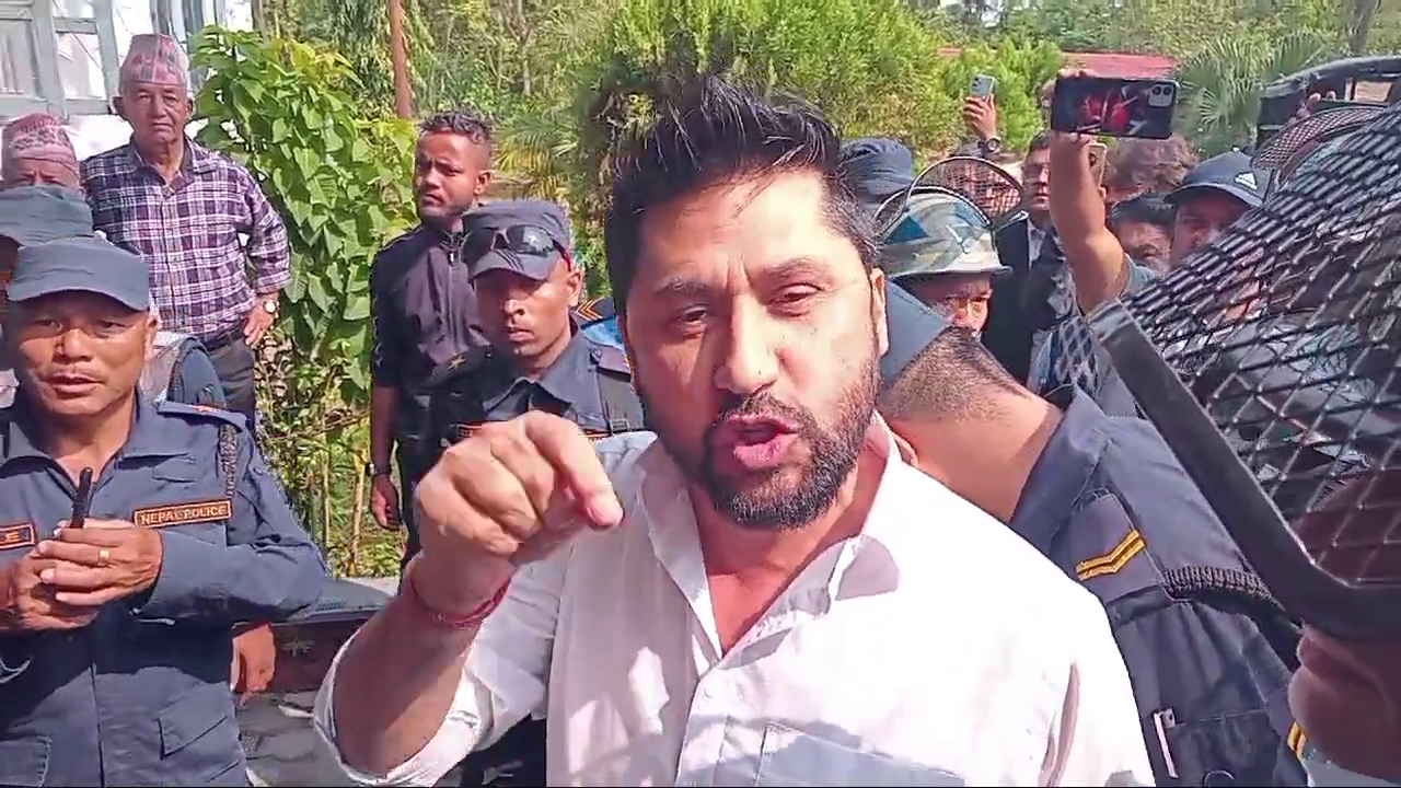 अदालतको ढोकाबाट रविको उद्घोष: केपी ओली मुक्त देश बनाउन अन्तिम पटक जुट्नुस्