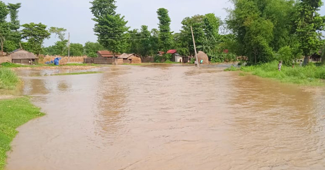 माईखोलाको बाढी बस्ती पस्यो स् सुगाबथानका २२ घर डुबानमा
