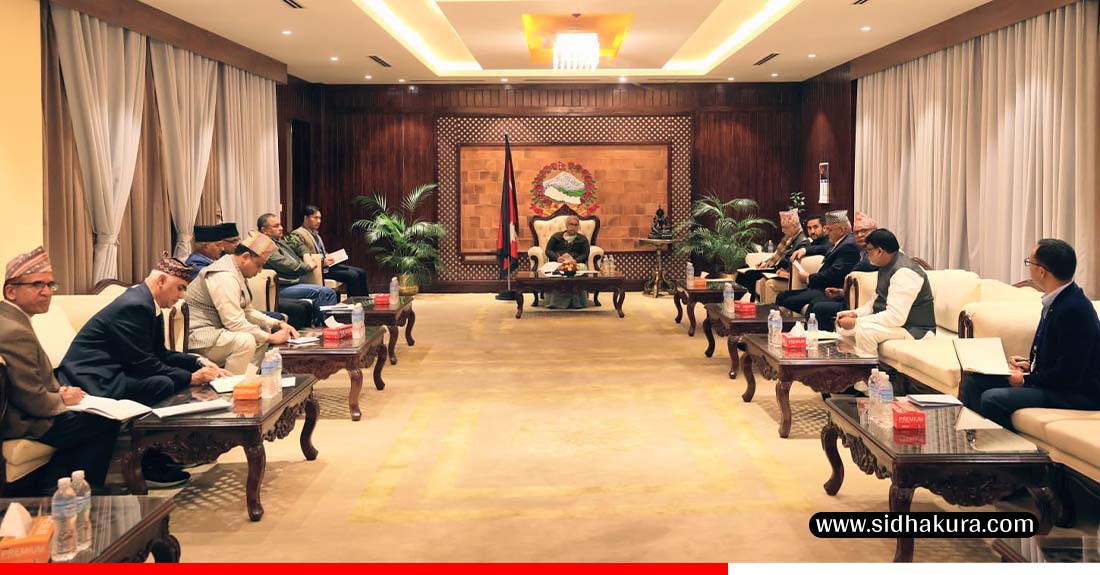 मुख्यमन्त्रीहरुसंग बलुवाटारमा प्रधानमन्त्रीको बैठक सुरु