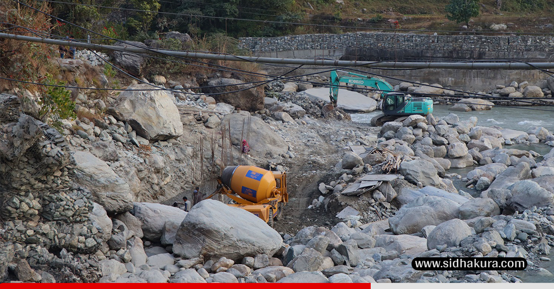 म्याग्दीको गायत्री मन्दिर  क्षेत्रमा कटान रोकथाम गर्न काम थालियो