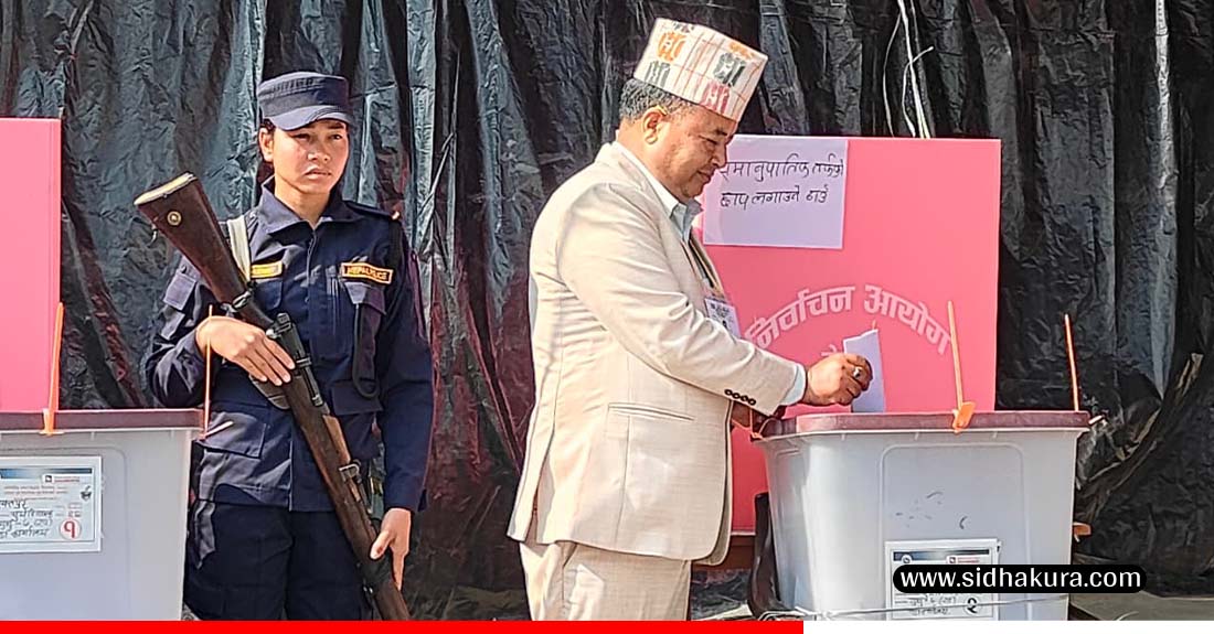 एमाले सचिव महेश बस्नेतले गुण्डुबाट गरे मतदान