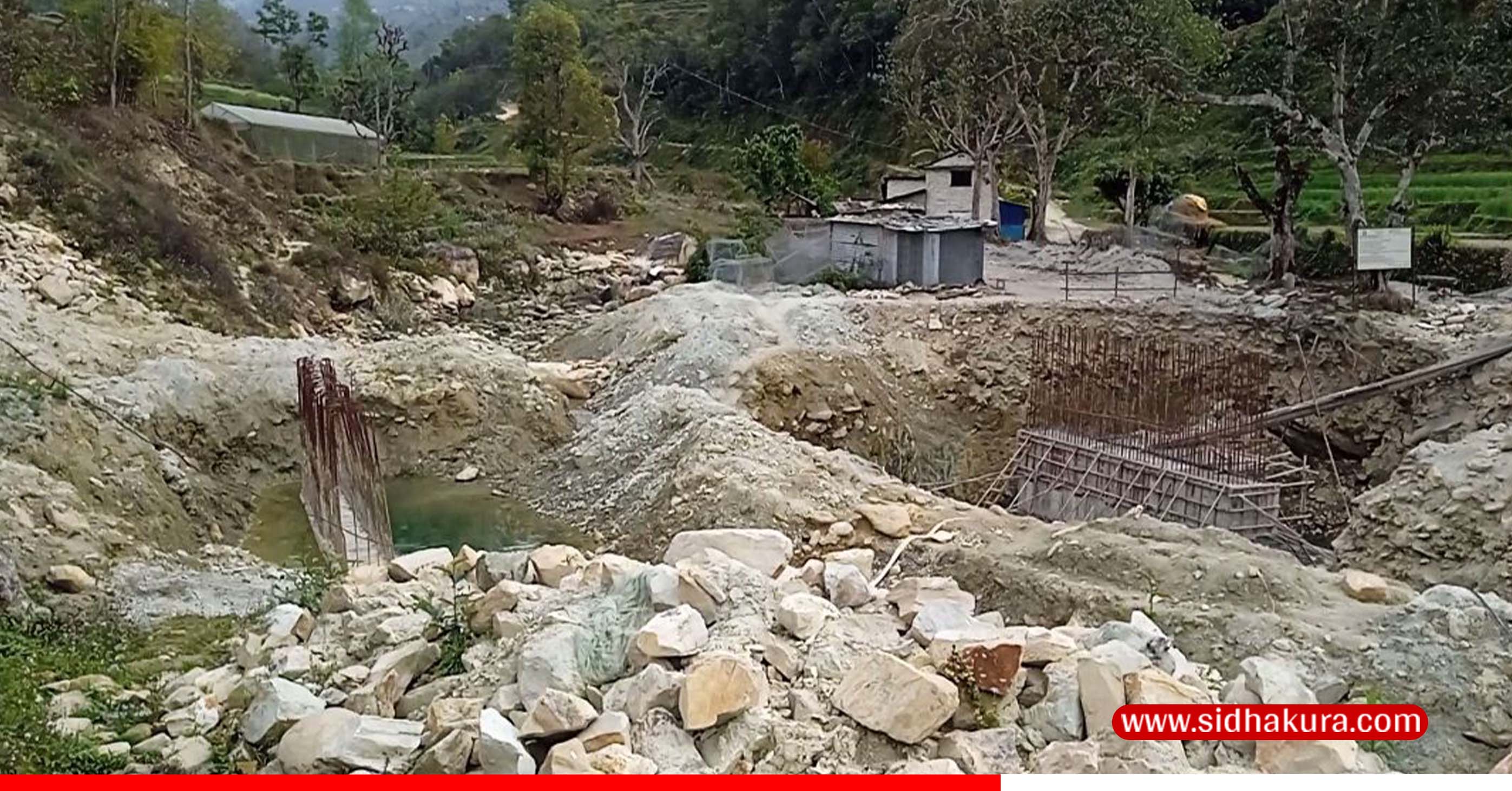 दुईवर्षसम्म सक्नुपर्ने मल्याङ्दीखोला मोटरेबल पुल  २५ प्रतिशतमात्र काम