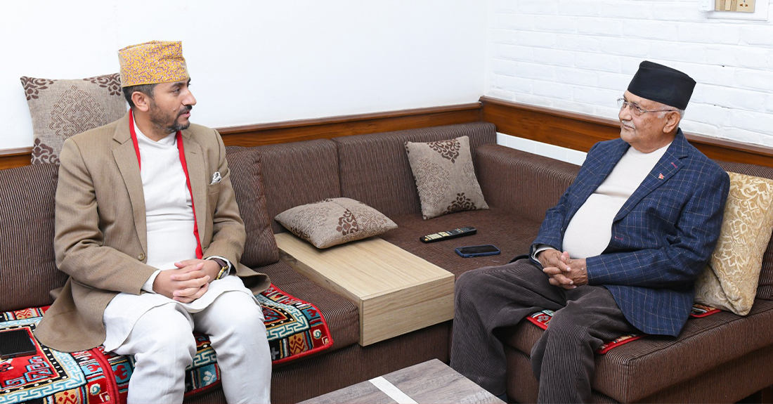 केपी शर्मा ओली र मन्त्री खरेलबीच भेटवार्ता