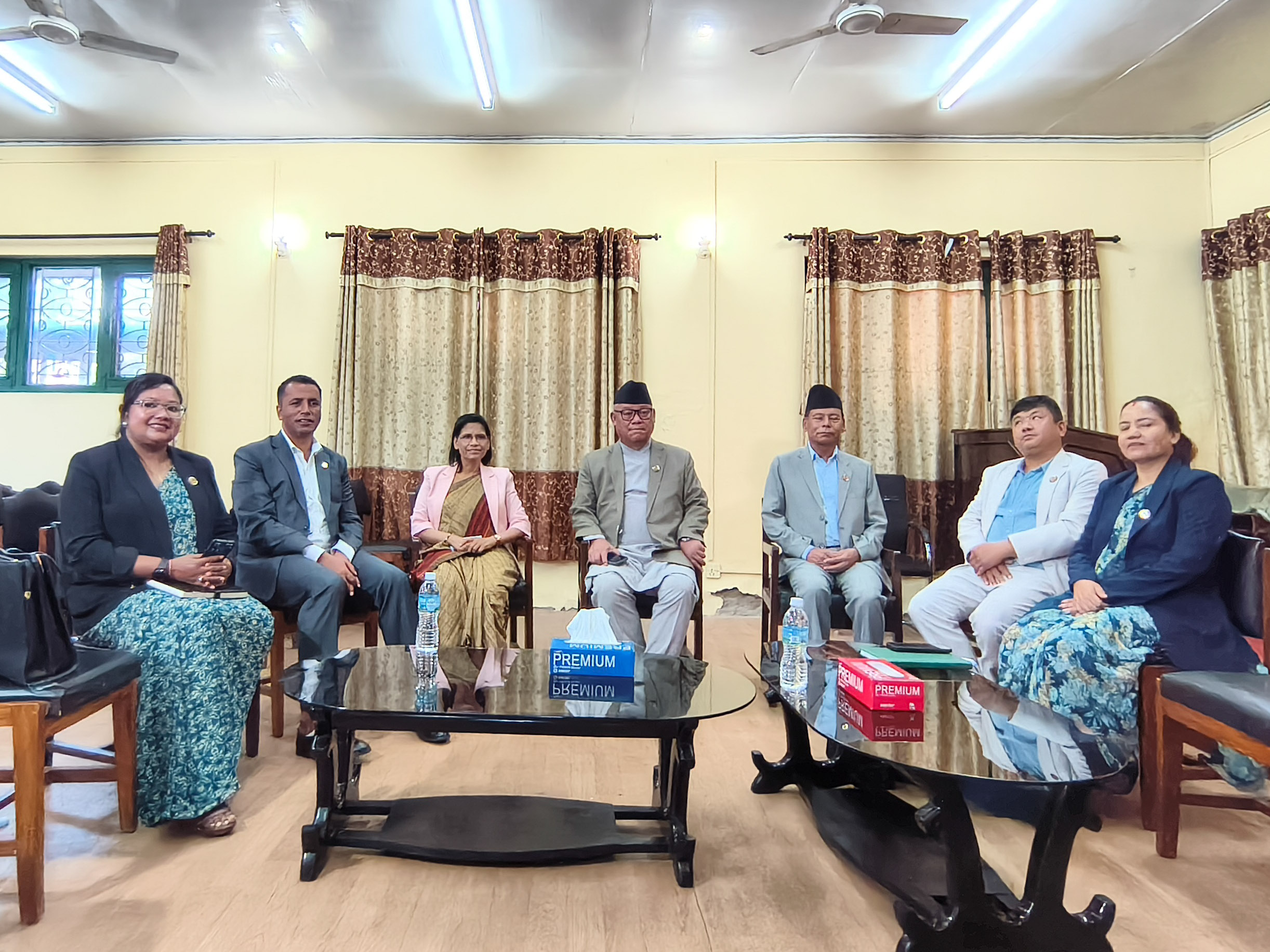 सिंहदरबारमा विपक्षी दलहरूको बैठक
