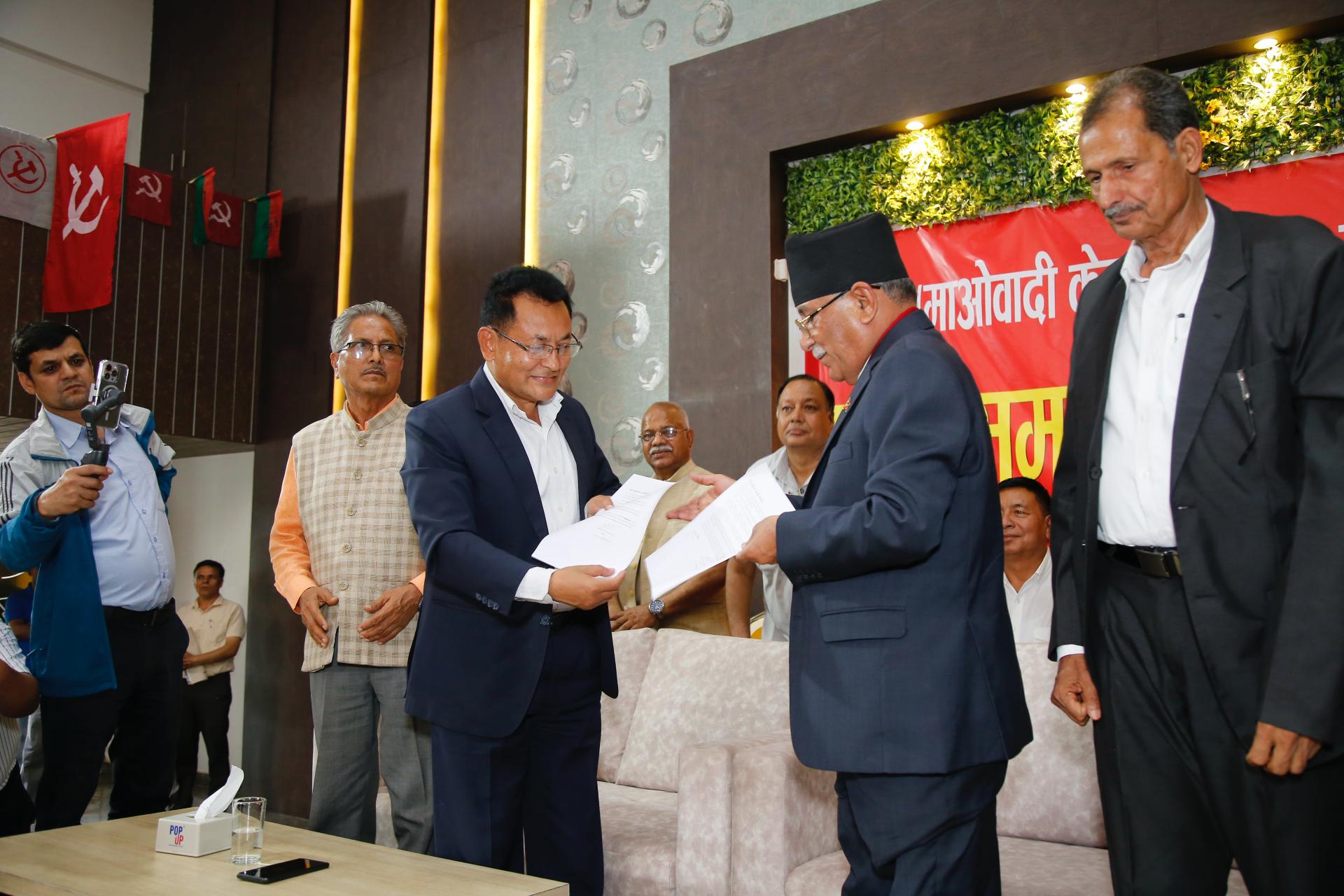 गंगानारायण श्रेष्ठ माओवादीमा फर्किए, केन्द्रीय सचिवको जिम्मेवारी प्रदान
