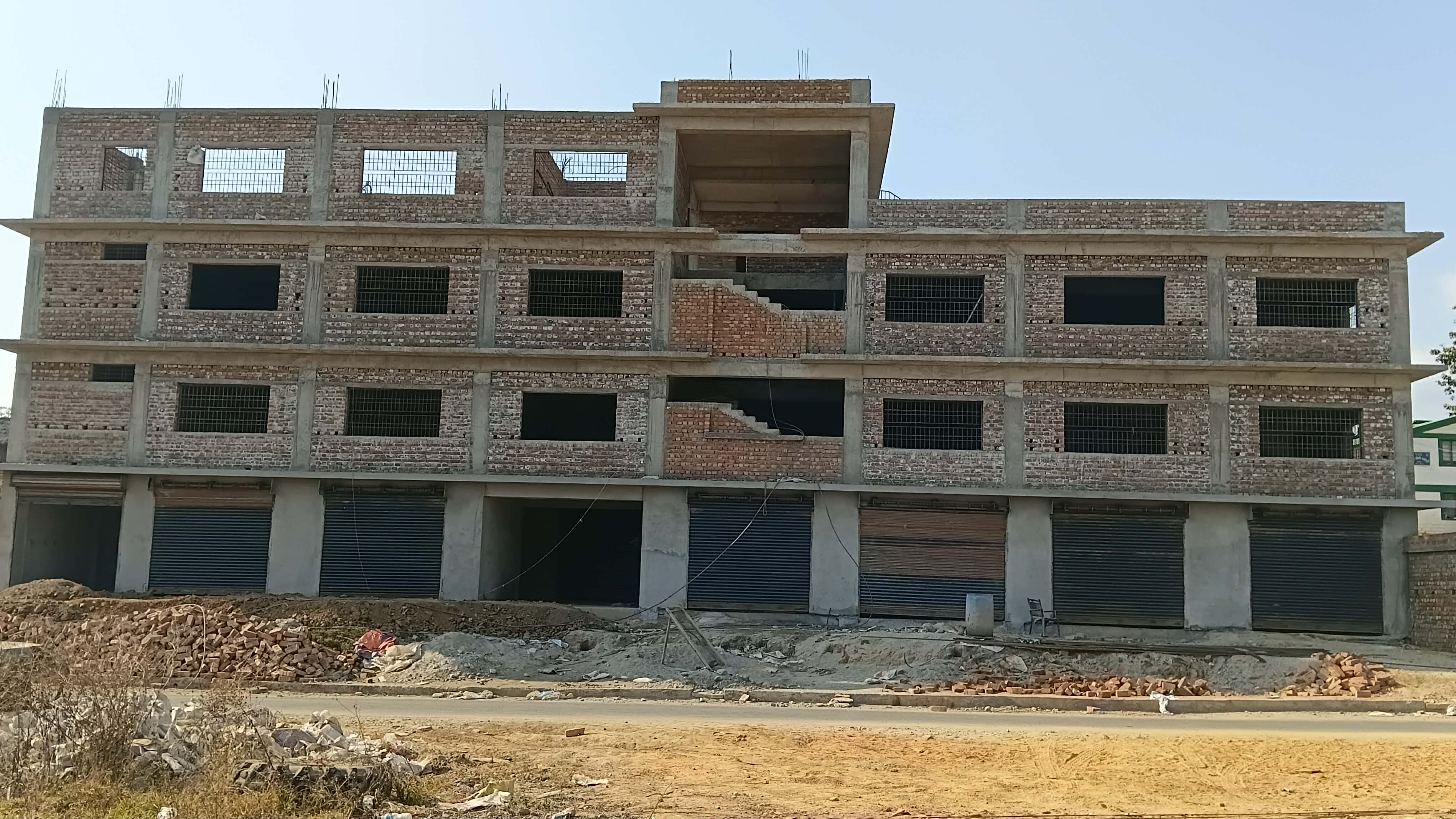 पौवादुङमाको प्रशासनिक भवन निर्माण कार्य अन्तिम चरणमा