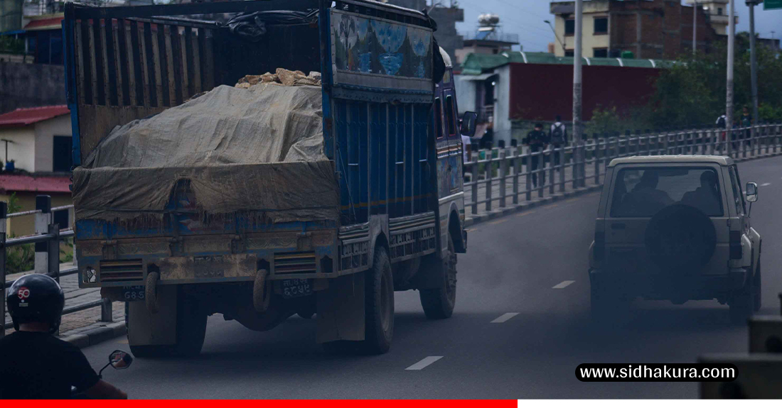 pollution-dhuwa-gadi-5-1754472562.jpg