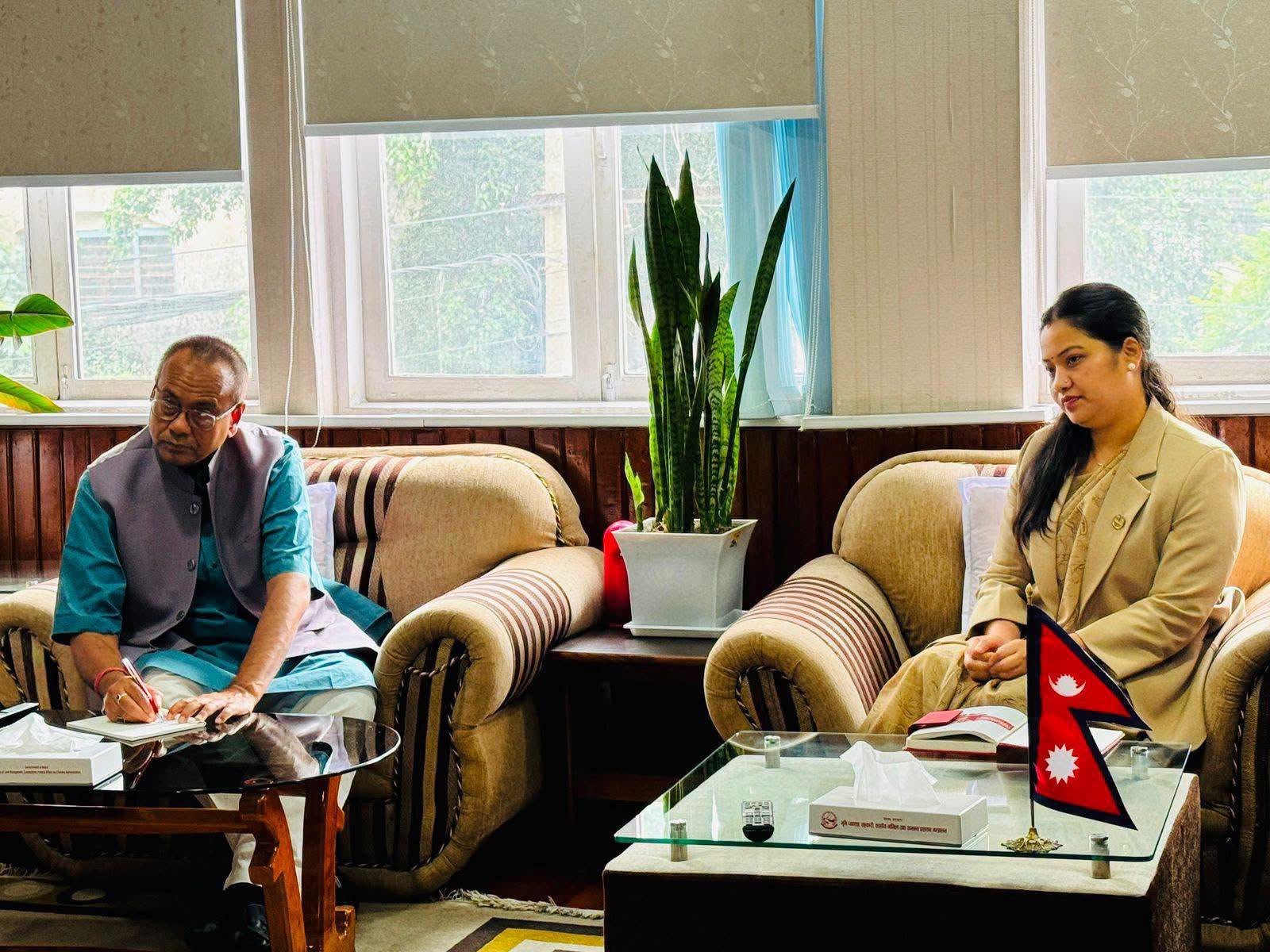 स्थानीय तहका समस्या समाधानमा मन्त्री रावल, मधेशका मुख्यमन्त्रीसगँ गरिन् छलफल
