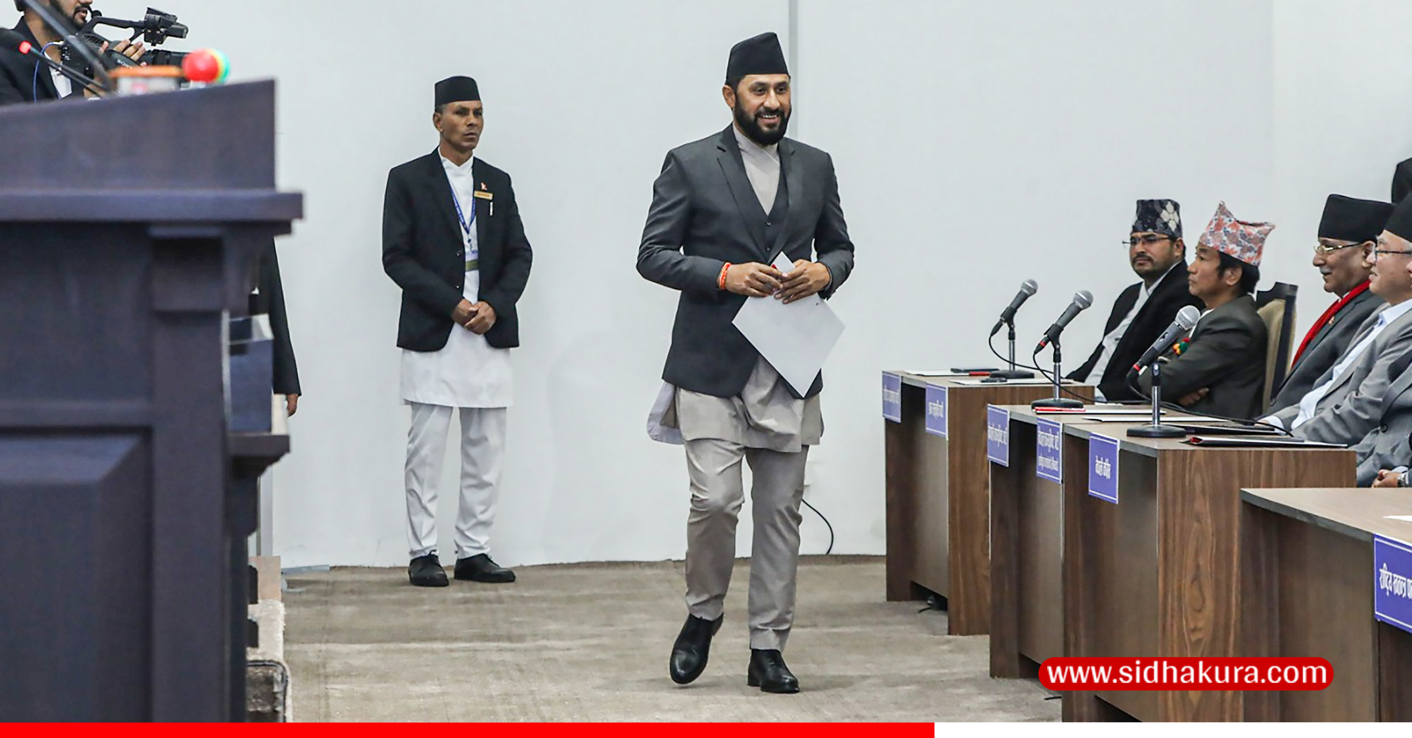 १८२ सांसद लिएर संसदमा रवि