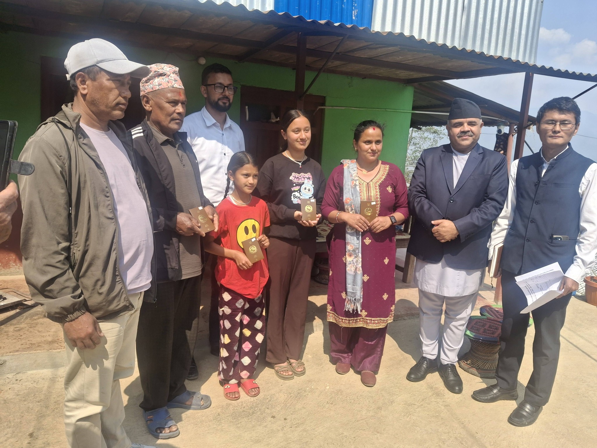 सरकारले घरमै पुर्याउन थाल्यो राहदानी