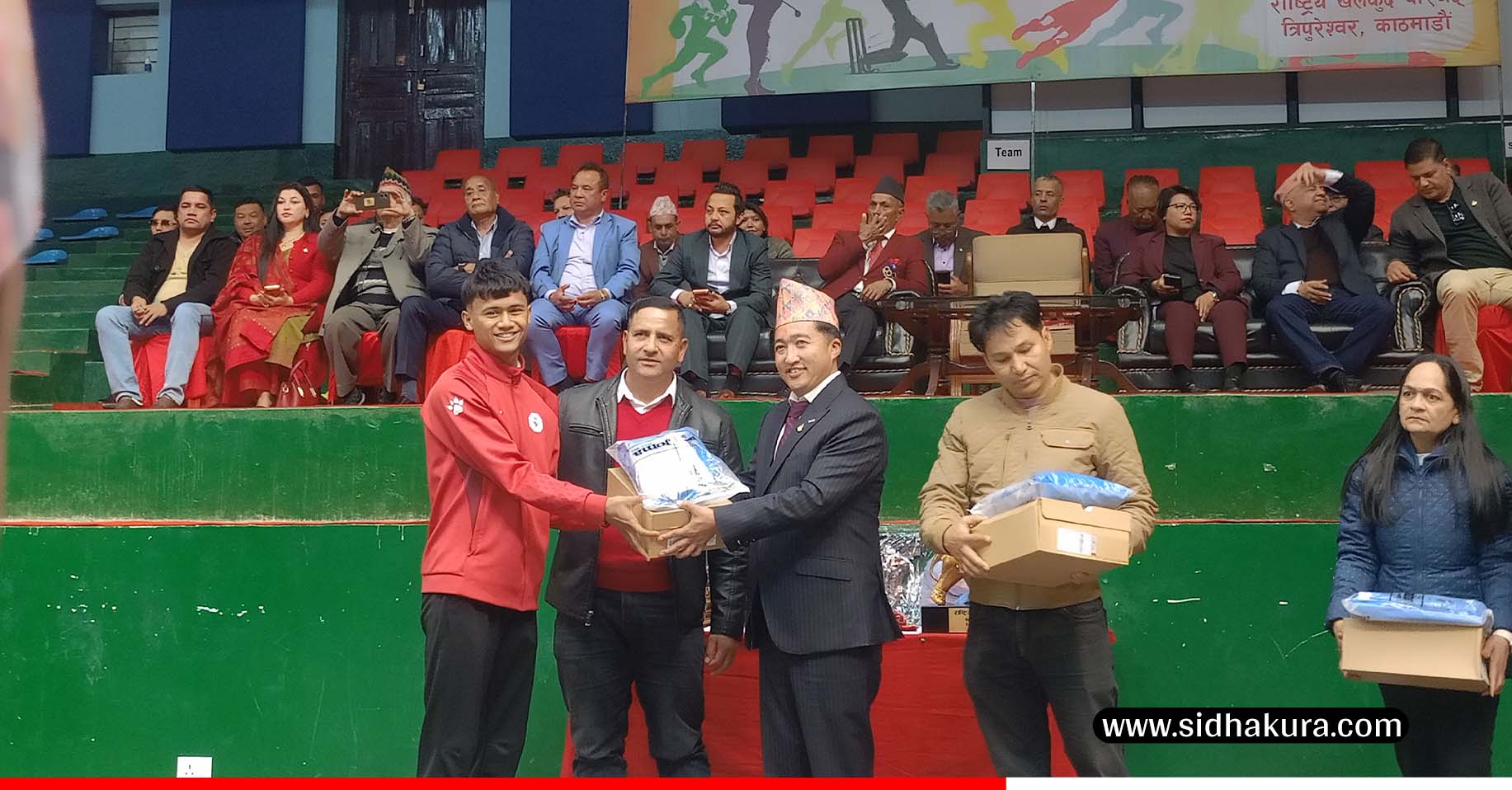 ‘मिसन २०२६’ अन्तर्गत राखेपद्वारा खेलाडीलाई प्रशिक्षण सामग्री हस्तान्तरण