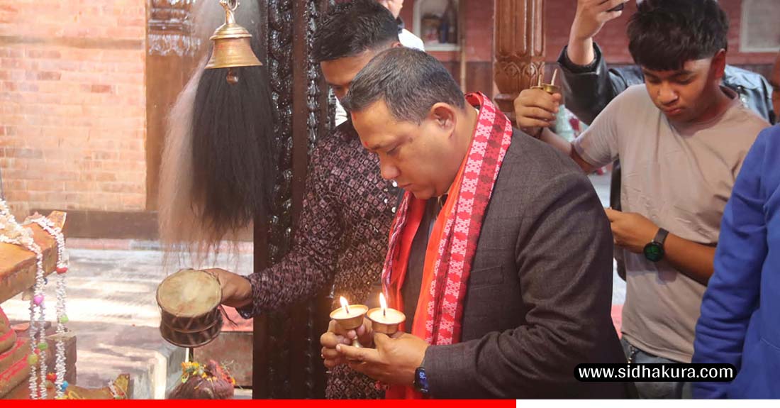 परराष्ट्रमन्त्री खनालले गरे मनमैजु मन्दिरमा पूजाअर्चना