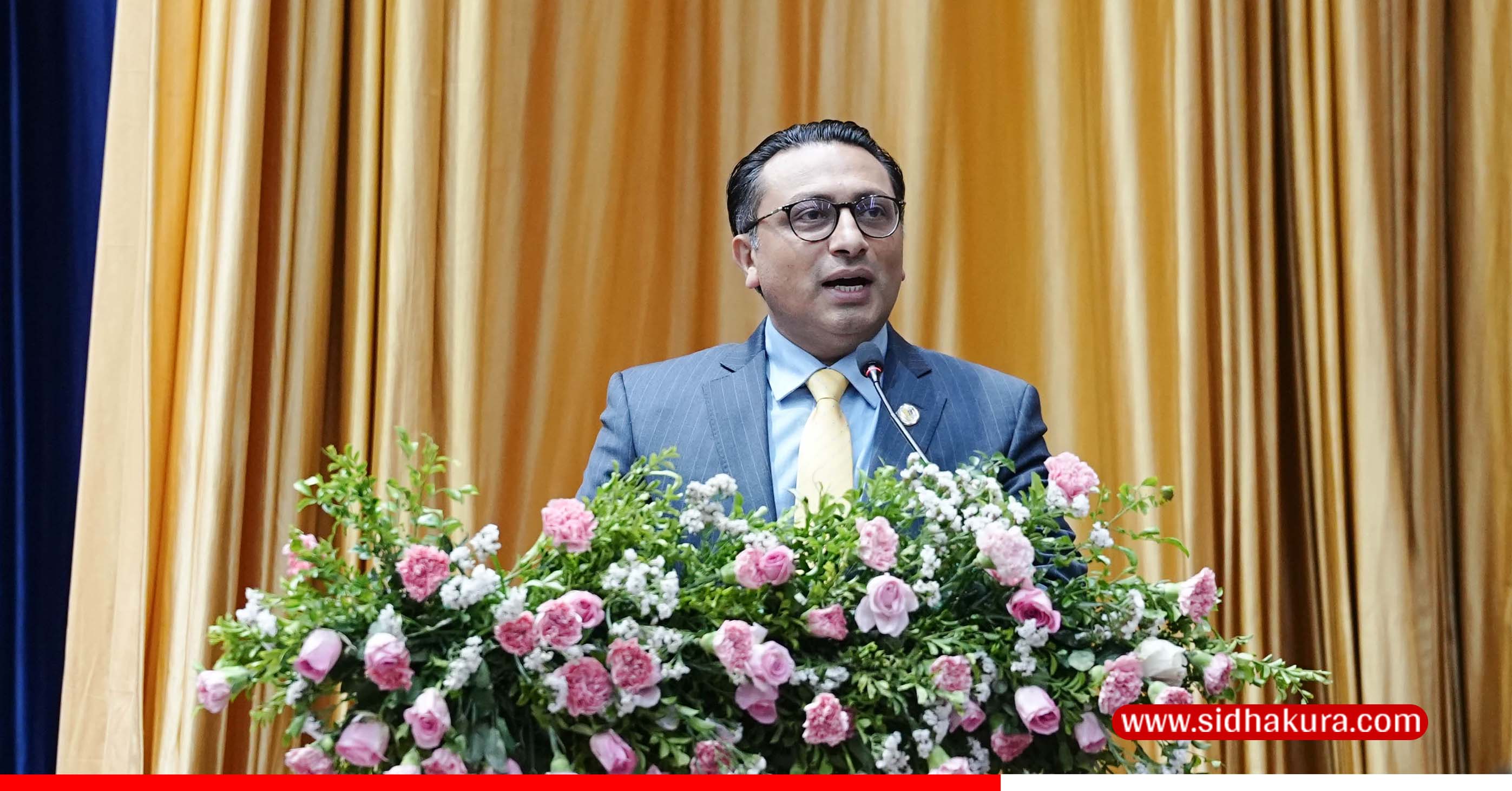 पैसा बाँड्दैमा गरिबी हट्दैन, गरिबी हटाउन रोजगारी आवश्यक छः  डा. स्वर्णिम वाग्ले