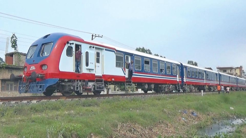 सुक्खाबन्दरगाहमा छ महिनामा ५७२ रेल्वे र्‍याकमार्फत सामान भित्रियो